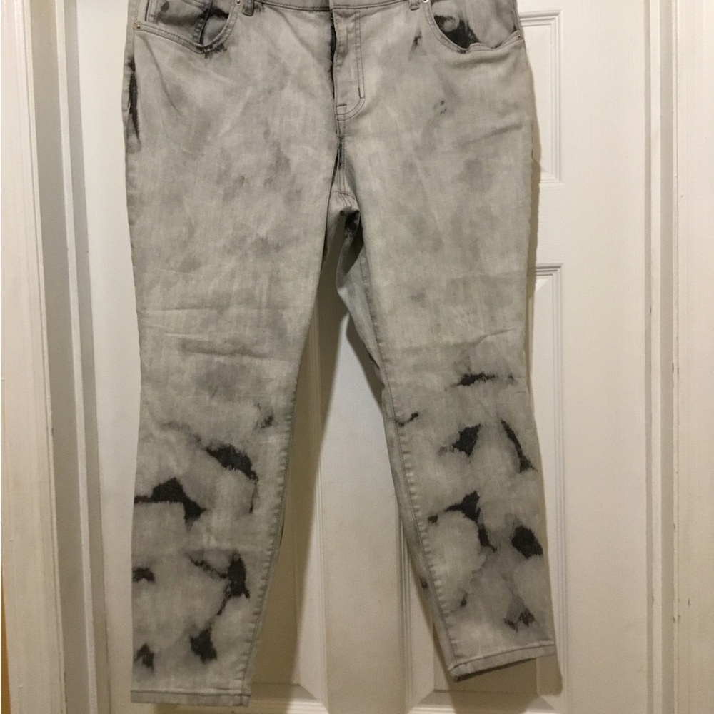 LOGO Gray and Black Tie Dye Print Women's Jeans